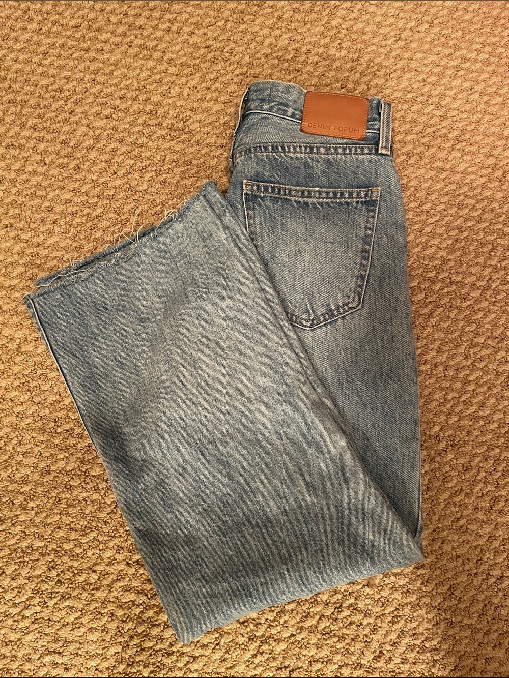 Denim forum the Farrah hi-rise wide ankle size 24